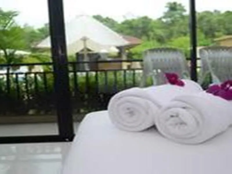 Naiyang Beach Hotel Sha Plus Пхукет 4*,