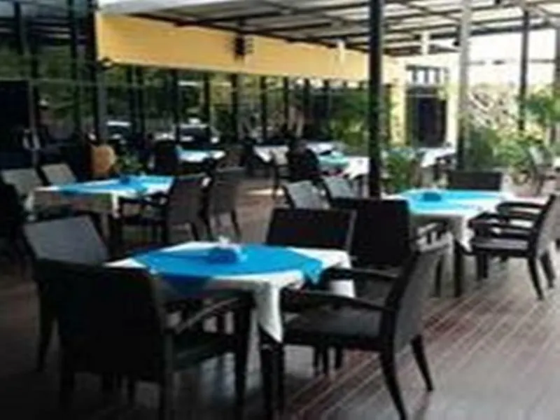 Naiyang Beach Hotel Sha Plus Пхукет 4*,